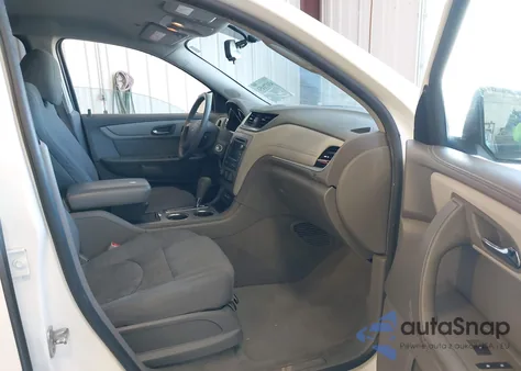 2014 Chevrolet Traverse Ls z USA, uszkodzony, nr VIN 1GNKRFKD7EJ250314